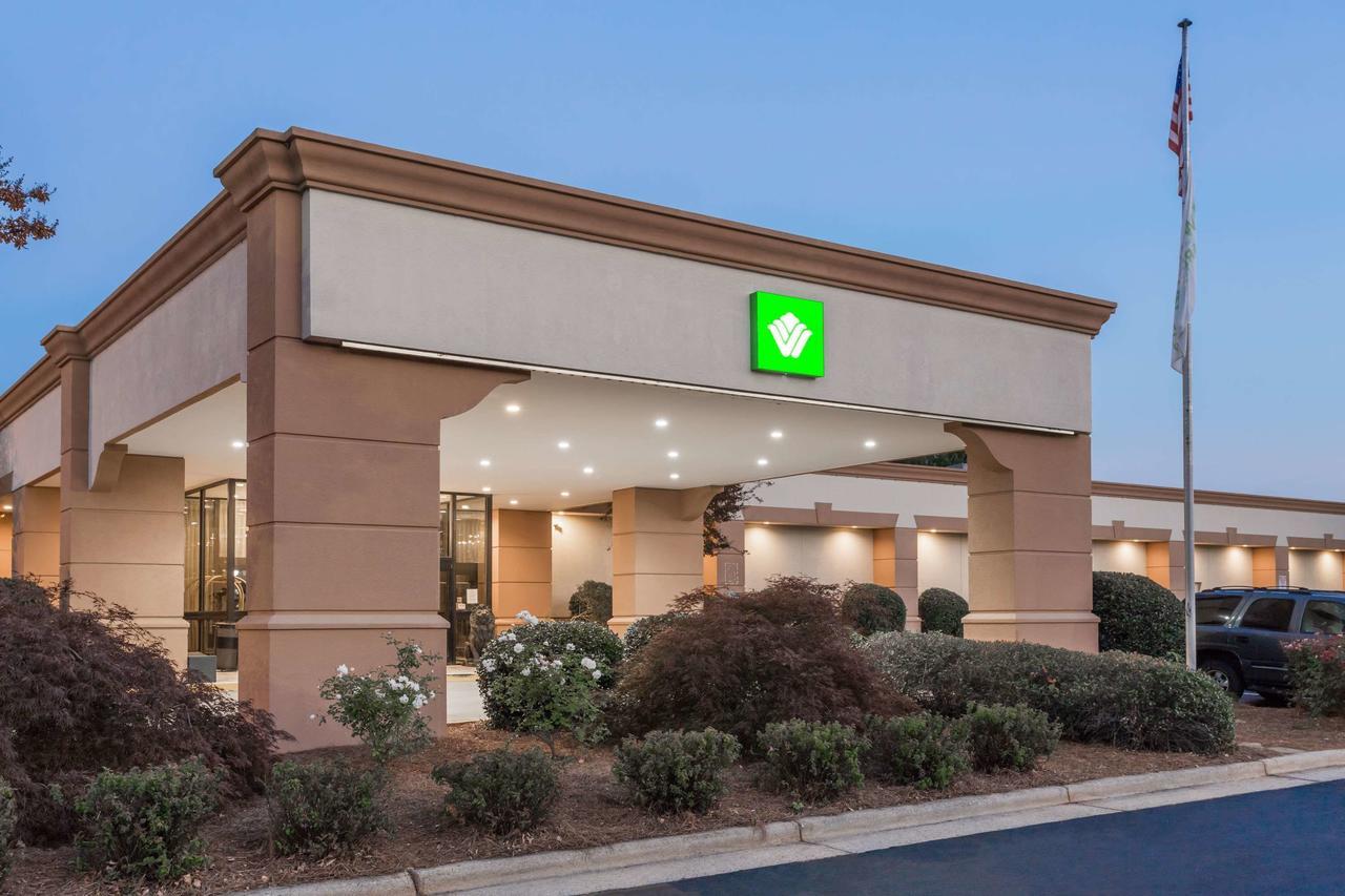 Wyndham Garden Greensboro Dış mekan fotoğraf