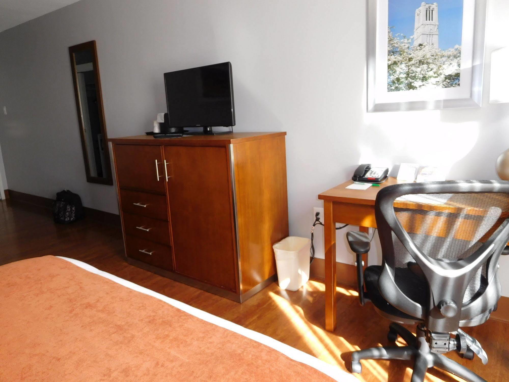 Wyndham Garden Greensboro Dış mekan fotoğraf