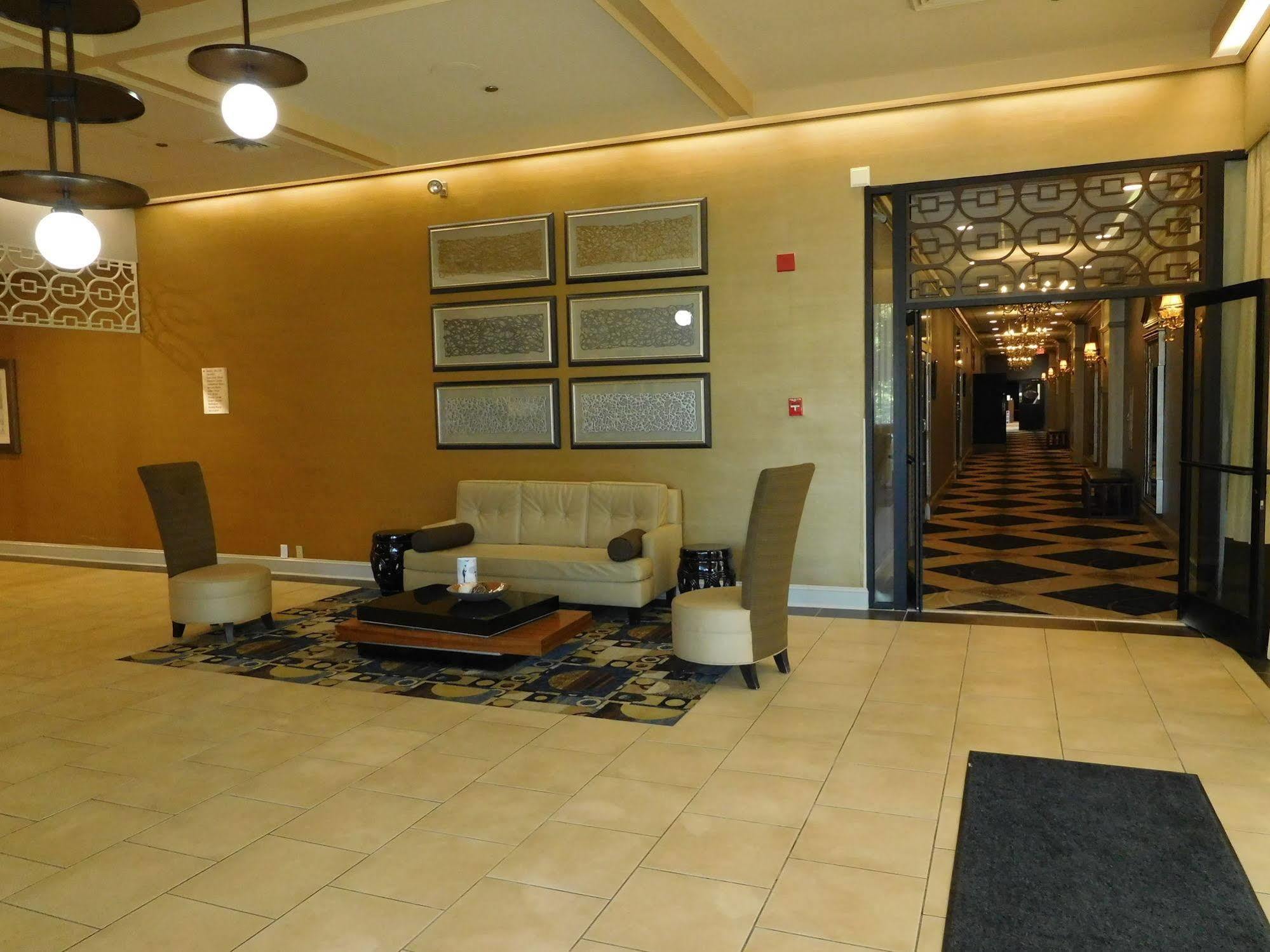 Wyndham Garden Greensboro Dış mekan fotoğraf