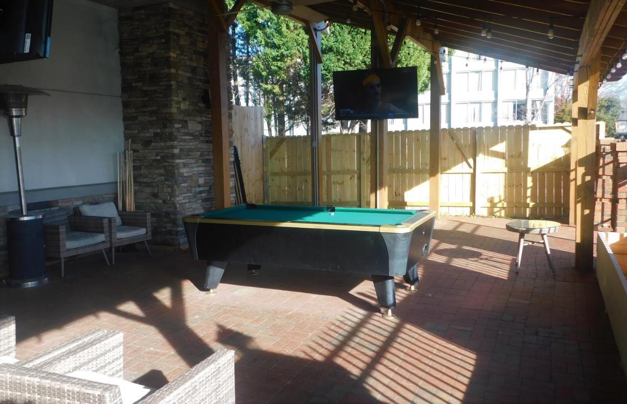 Wyndham Garden Greensboro Dış mekan fotoğraf