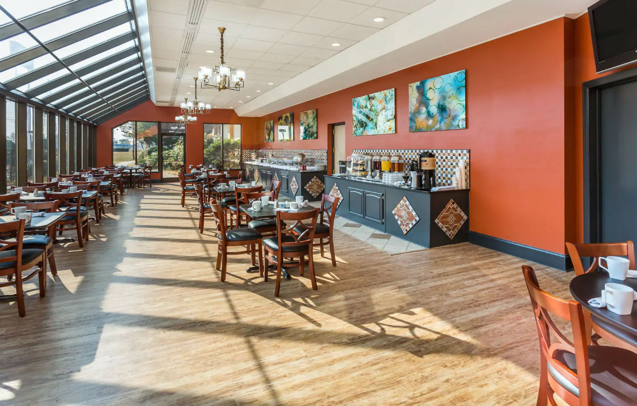 Wyndham Garden Greensboro Dış mekan fotoğraf